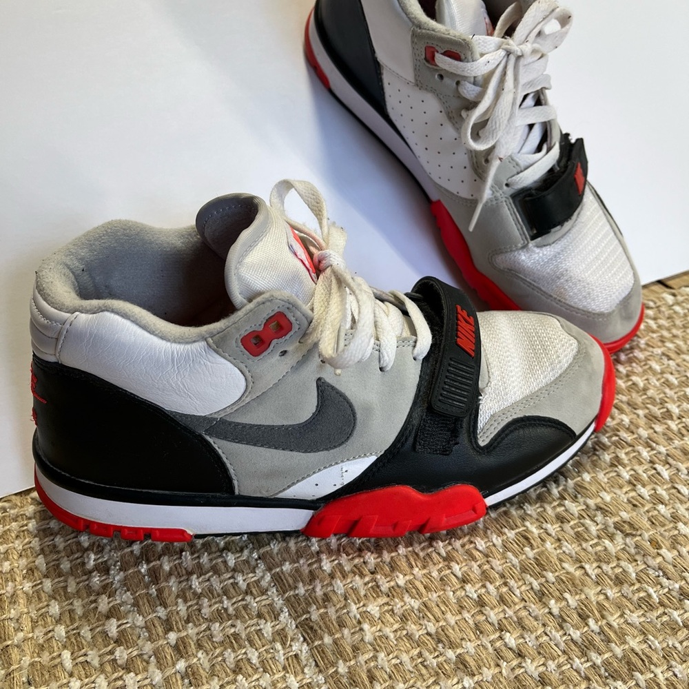 Nike men’s ' Black, Gray, and Red Sneakers. 2010 Air Trainers 1